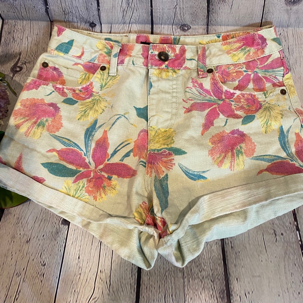 Billabong floral print high rise shorts